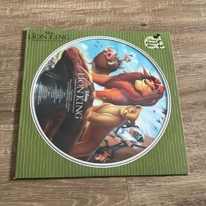 Record player vinyl: disneys The Lion King soundtrack